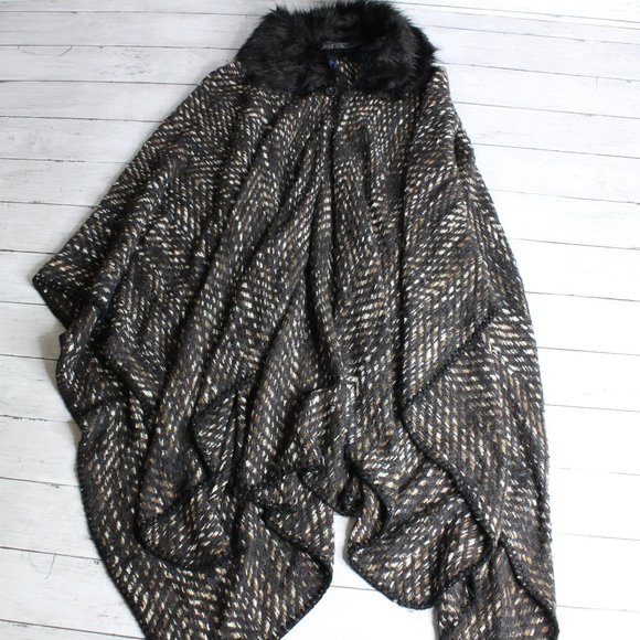 Apt 9 Women's Sweater Knit Shawl Coat Wrap One Size Black Brown White Fur - Picture 6 of 7